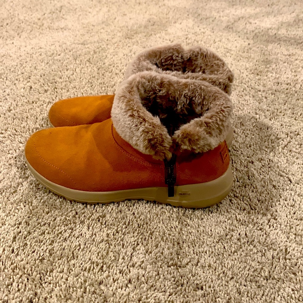Fur boots - Picture 3 of 4